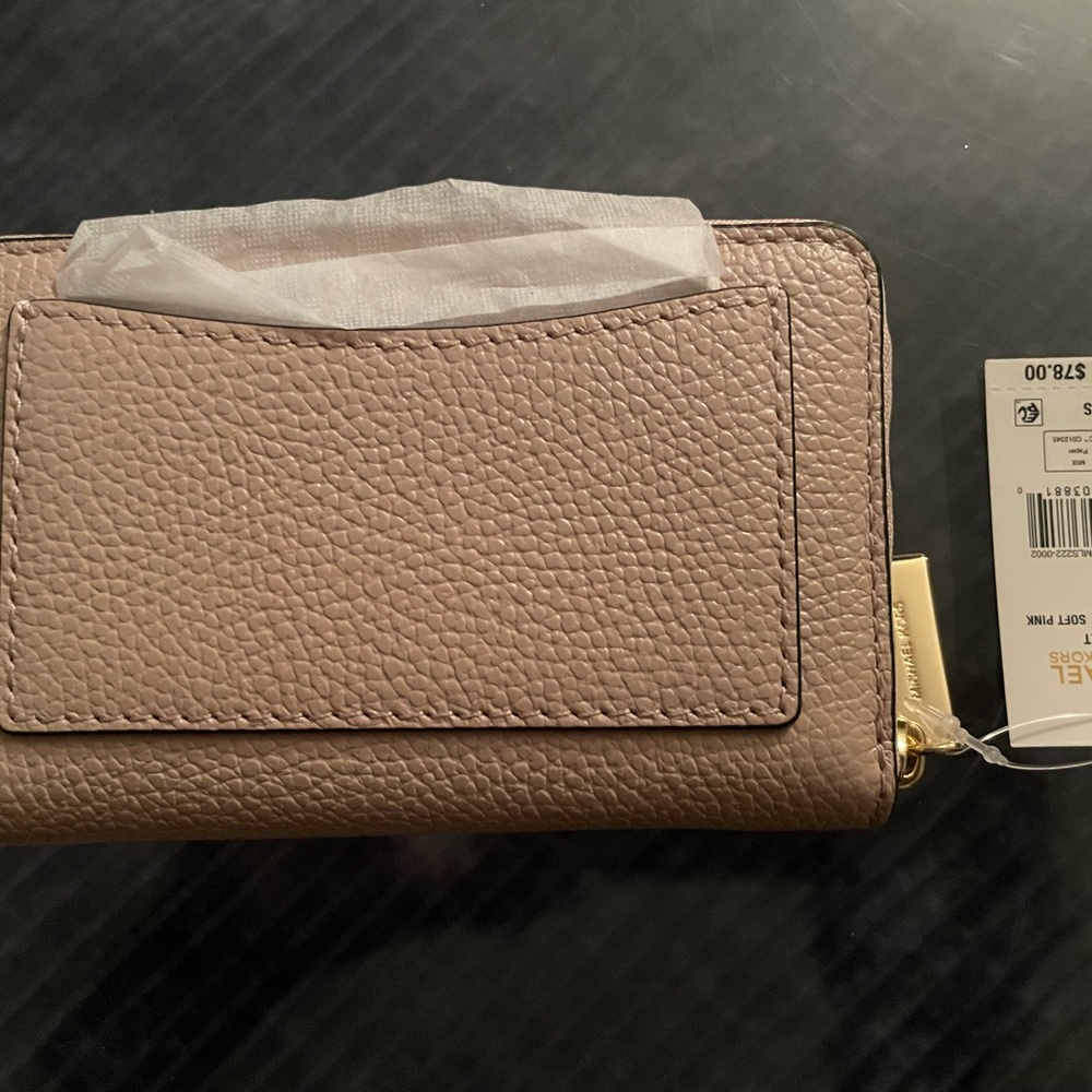 Michael Kors Pink Wallet with Elegant Leather Finish - Picture 7 of 8